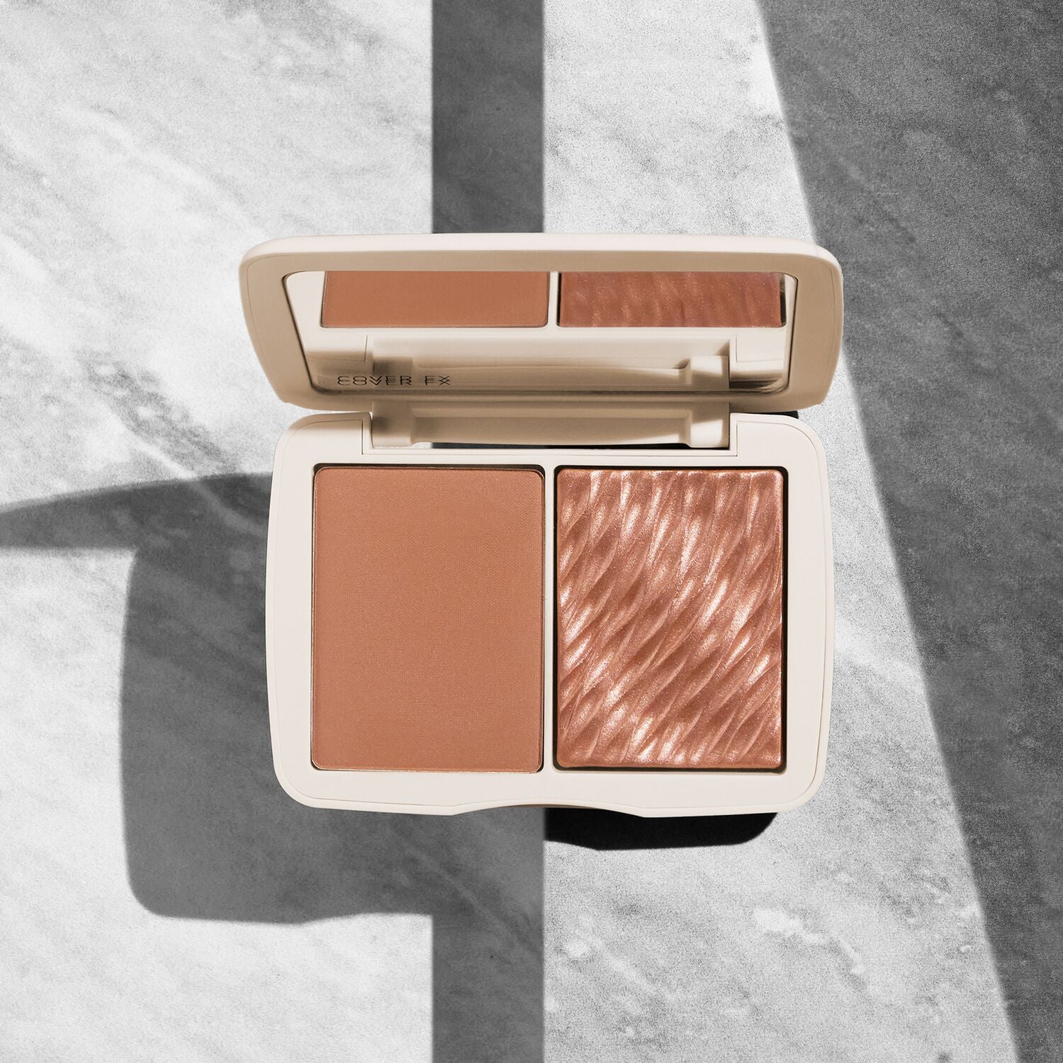 Monochromatic Cheek Duo Bronzer